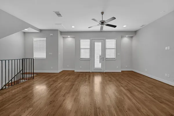 $2,600 | 3306 McKinney Street, Houston, TX 77003