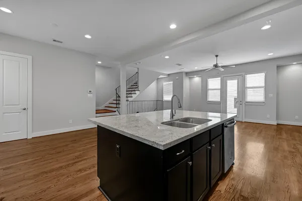 $2,600 | 3306 McKinney Street, Houston, TX 77003