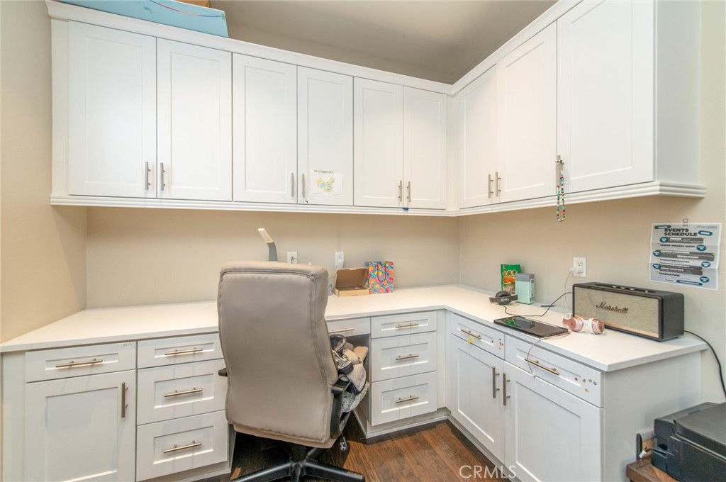 220 Barnes Road Tustin, CA 92782 - Photo 25 of 62