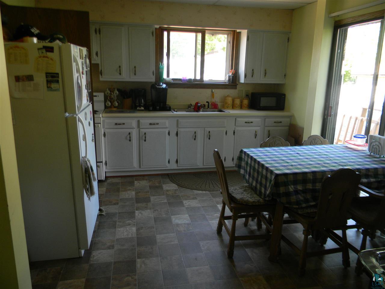 33 4th Street Proctor, MN 55810 - Photo 3 of 15 Unit 1 Kitchen