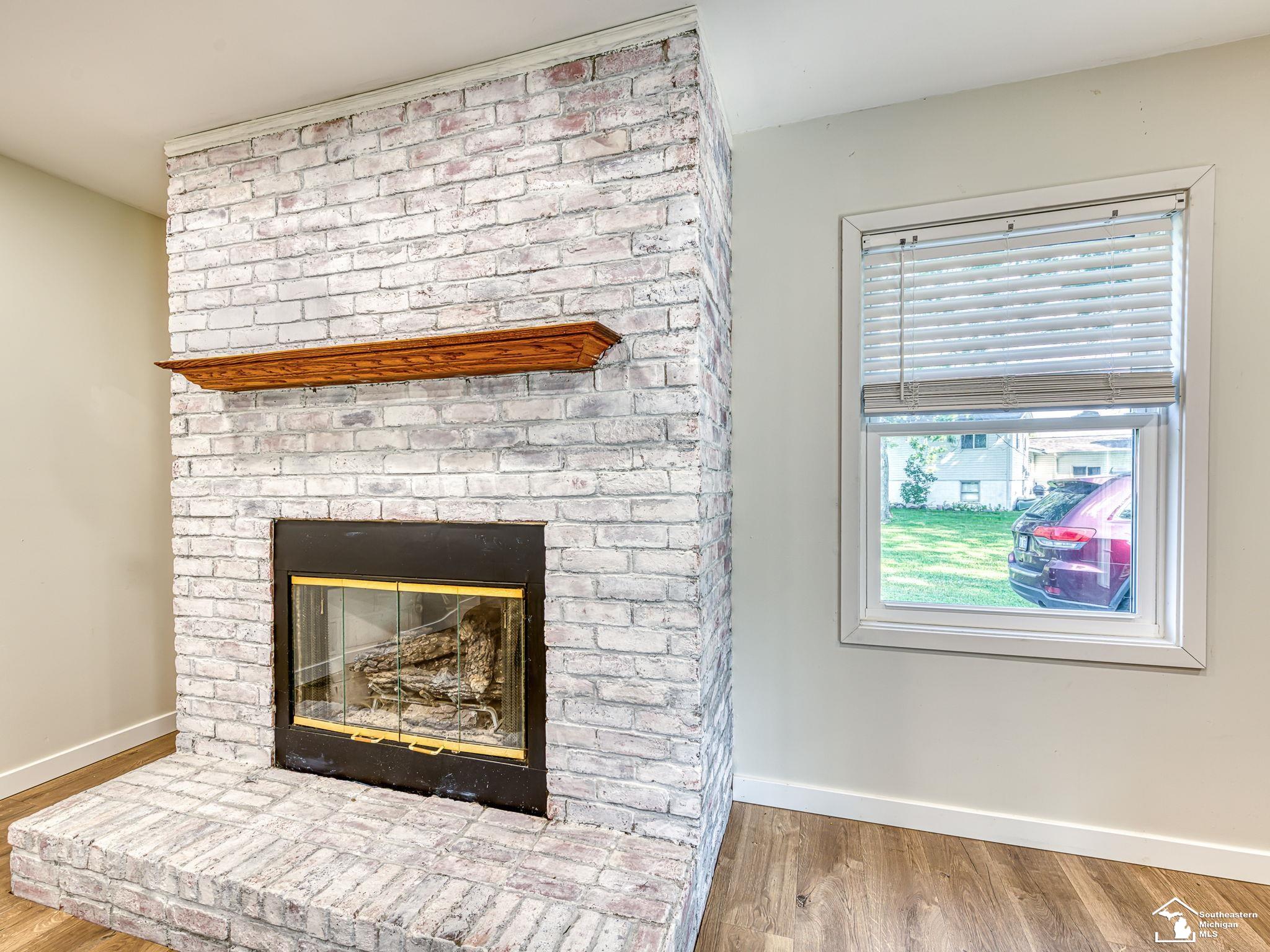 2621 Blue Bush Road Monroe, MI 48162 - Photo 12 of 37 50219327-a4477789-2411-459a-b8ff-68394aa0d808.JPG
