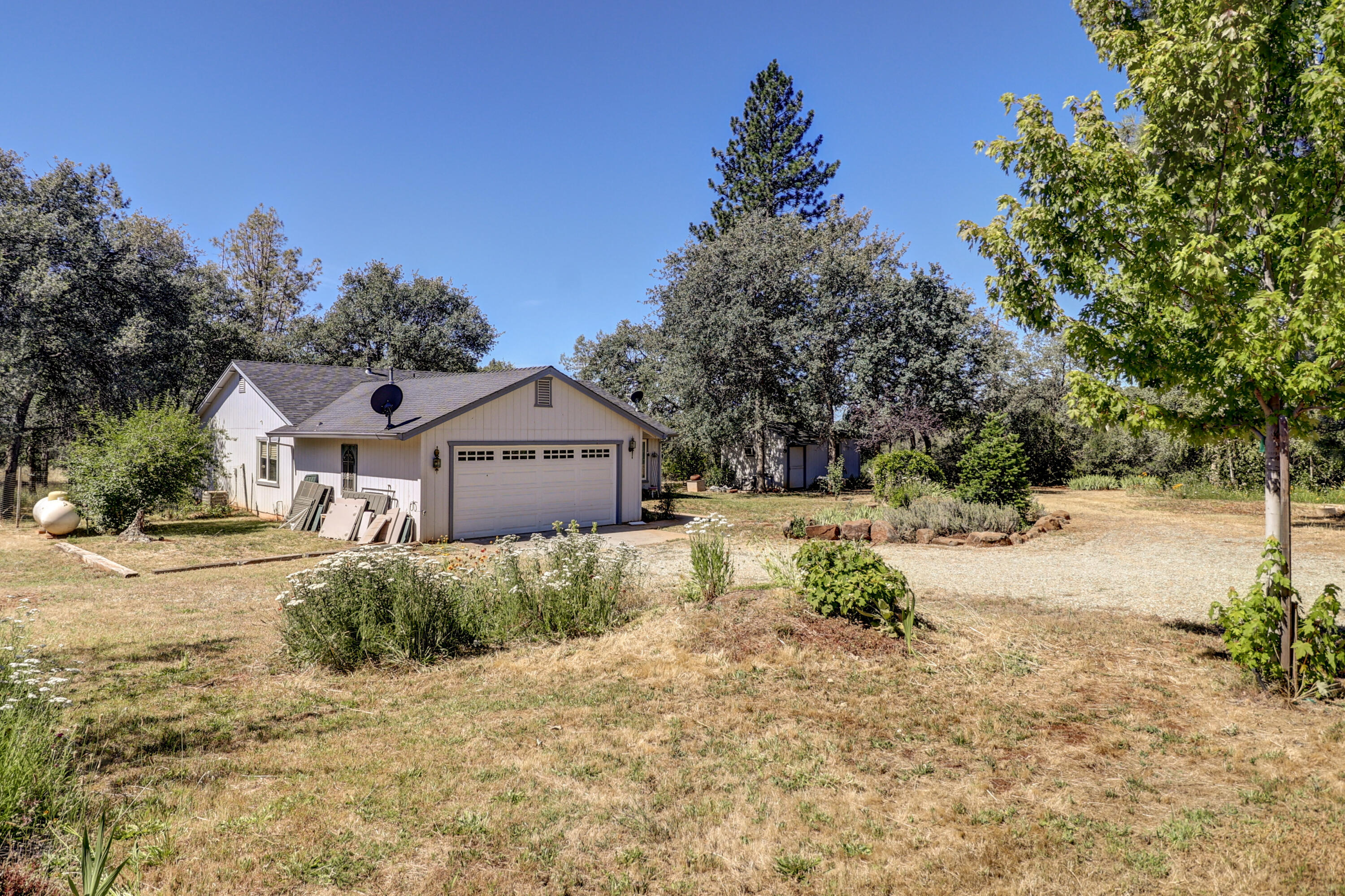 5094 Wilson Hill Road Manton, CA 96059 - Photo 2 of 35 FRONT OF HOUSE