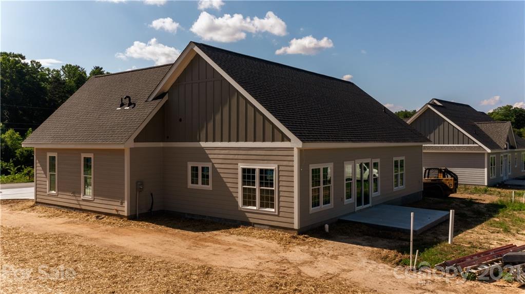 423 Ballenger Road, Unit 2 Flat Rock, NC 28731 - Photo 5 of 16 Gallery Image 5