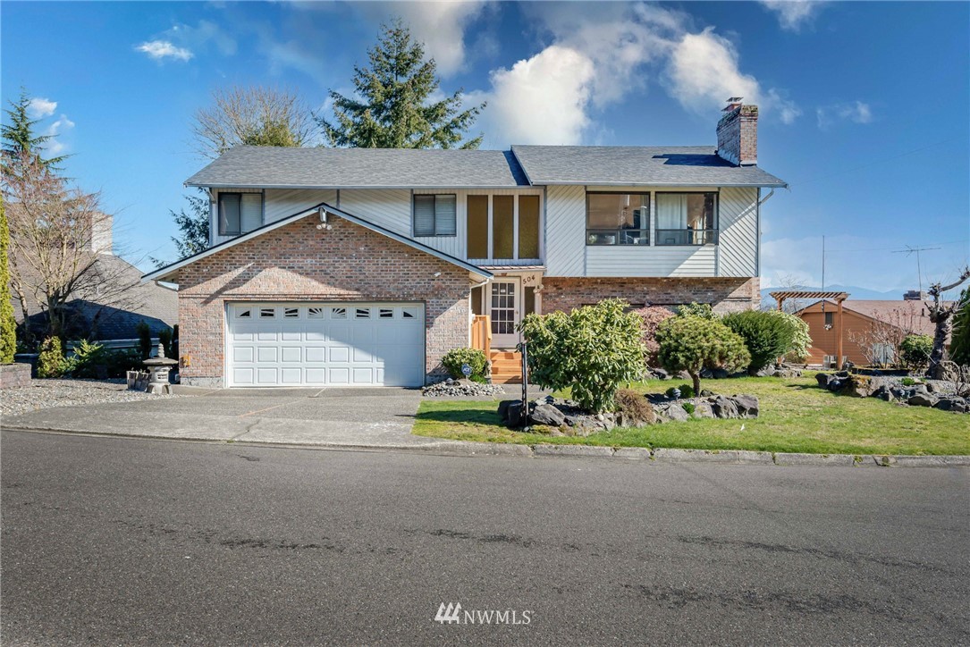 504 Seneca Avenue Northwest Renton, WA 98057 - Photo 1 of 9 Gallery Image 1