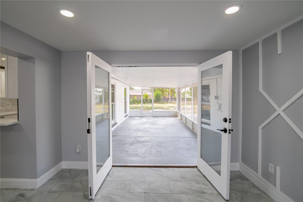 616 Highview Circle North Brandon, FL 33510 - Photo 30 of 41 wooden floor in an empty room with a window