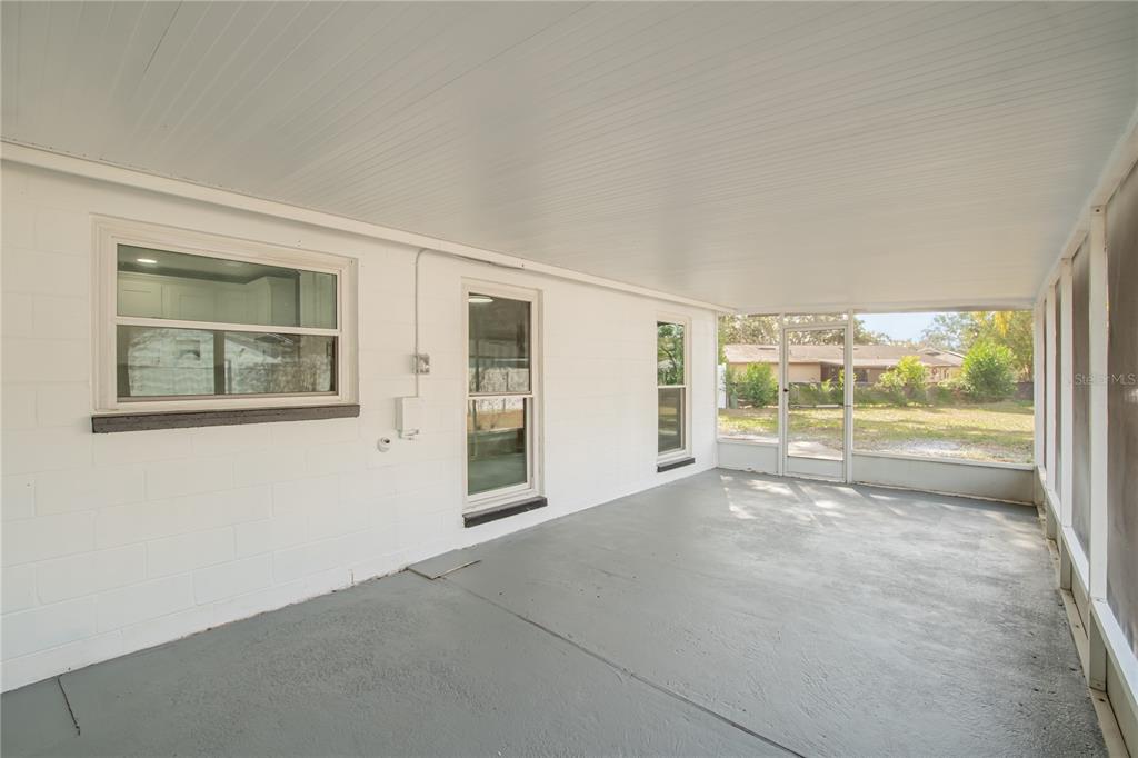 616 Highview Circle North Brandon, FL 33510 - Photo 31 of 41 a view of an empty room with a window
