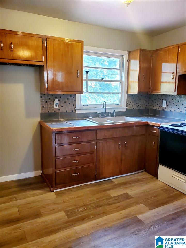 835 Glen Ridge Drive Fairfield, AL 35064 - Photo 5 of 17