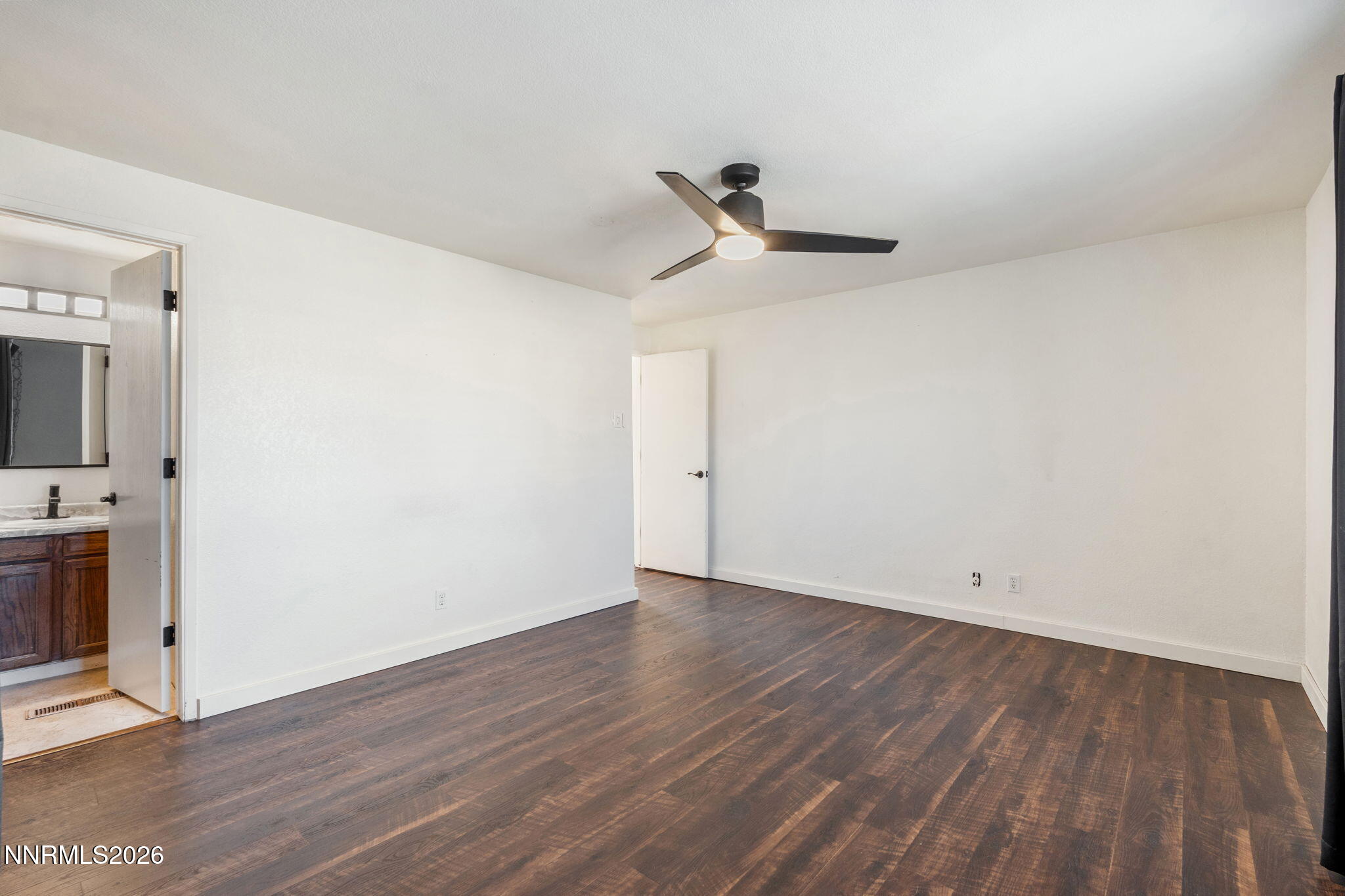 11630 Fir Drive Reno, NV 89506 - Photo 11 of 34 Primary Bedroom