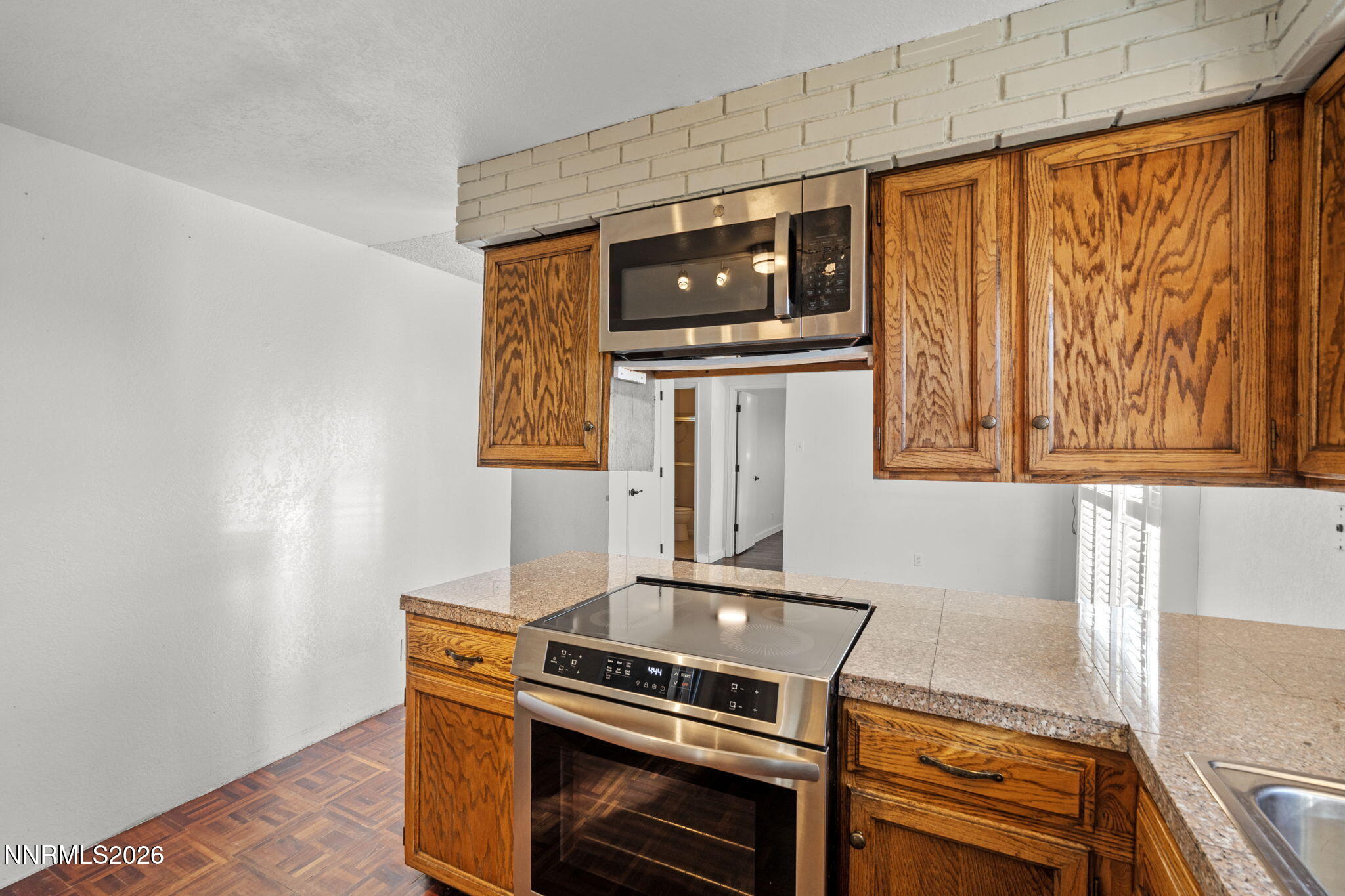 11630 Fir Drive Reno, NV 89506 - Photo 9 of 34 Kitchen