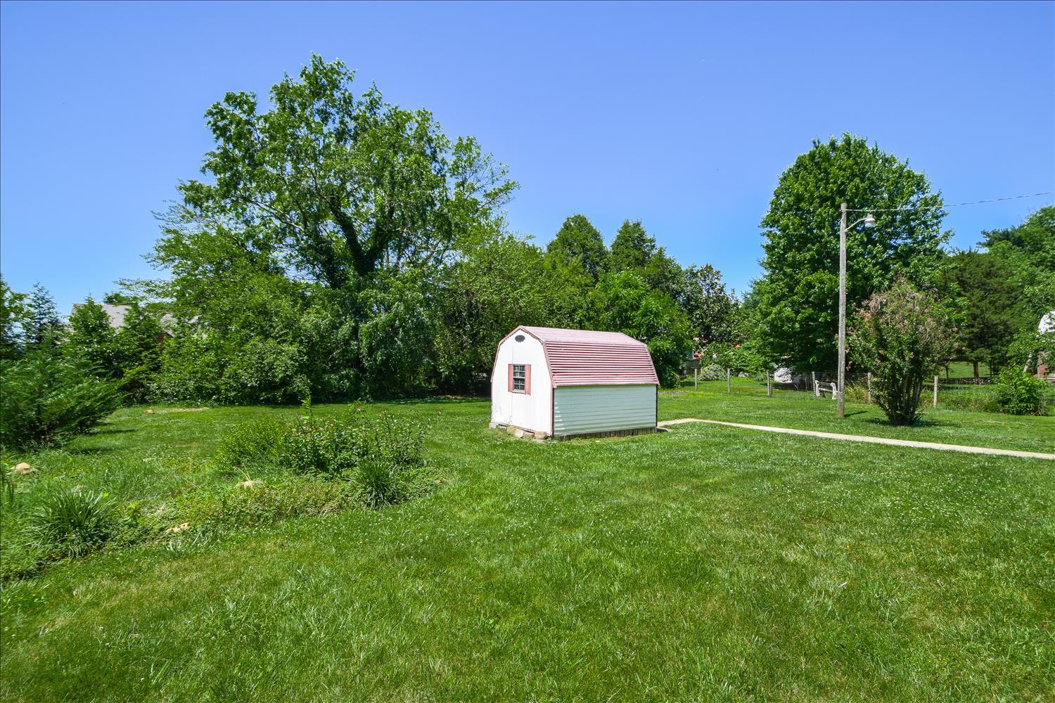 3234 Oliver Road Northeast Roanoke, VA 24012 - Photo 7 of 31 storage shed and yard