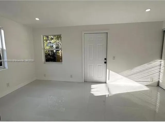 $2,950 | 103 Northwest 68th Terrace, Unit 103, Miami, FL 33150