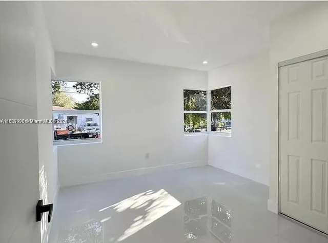 $2,950 | 103 Northwest 68th Terrace, Unit 103, Miami, FL 33150