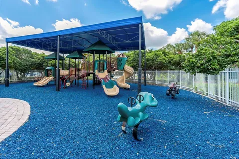 $975,000 | 1811 Northwest 168th Avenue, Pembroke Pines, FL 33028