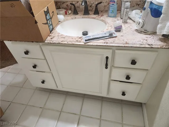 $1,800 | 380 East Happy Canyon Road, Pahrump, NV 89048