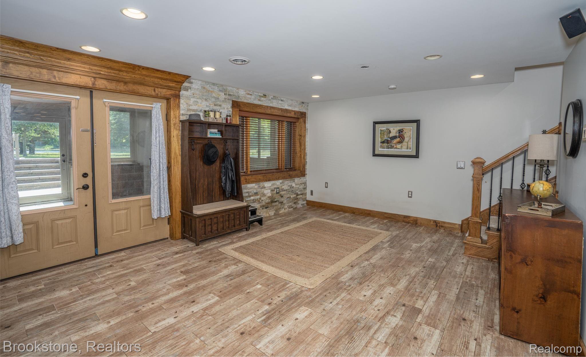 8500 McKinley Road Algonac, MI 48001 - Photo 11 of 51 8500 Mckinley Road Clay twp-10.jpg
