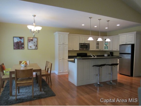 2320 West Laurel Street Springfield, IL 62704 - Photo 5 of 18 Gallery Image 5