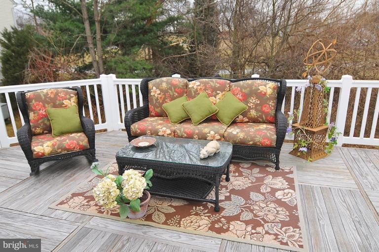 10019 German Road Ellicott City, MD 21042 - Photo 14 of 30 a outdoor living room with furniture