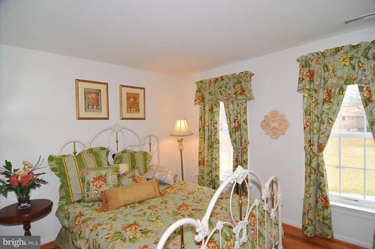 10019 German Road Ellicott City, MD 21042 - Photo 28 of 30 a living room with furniture and flowers
