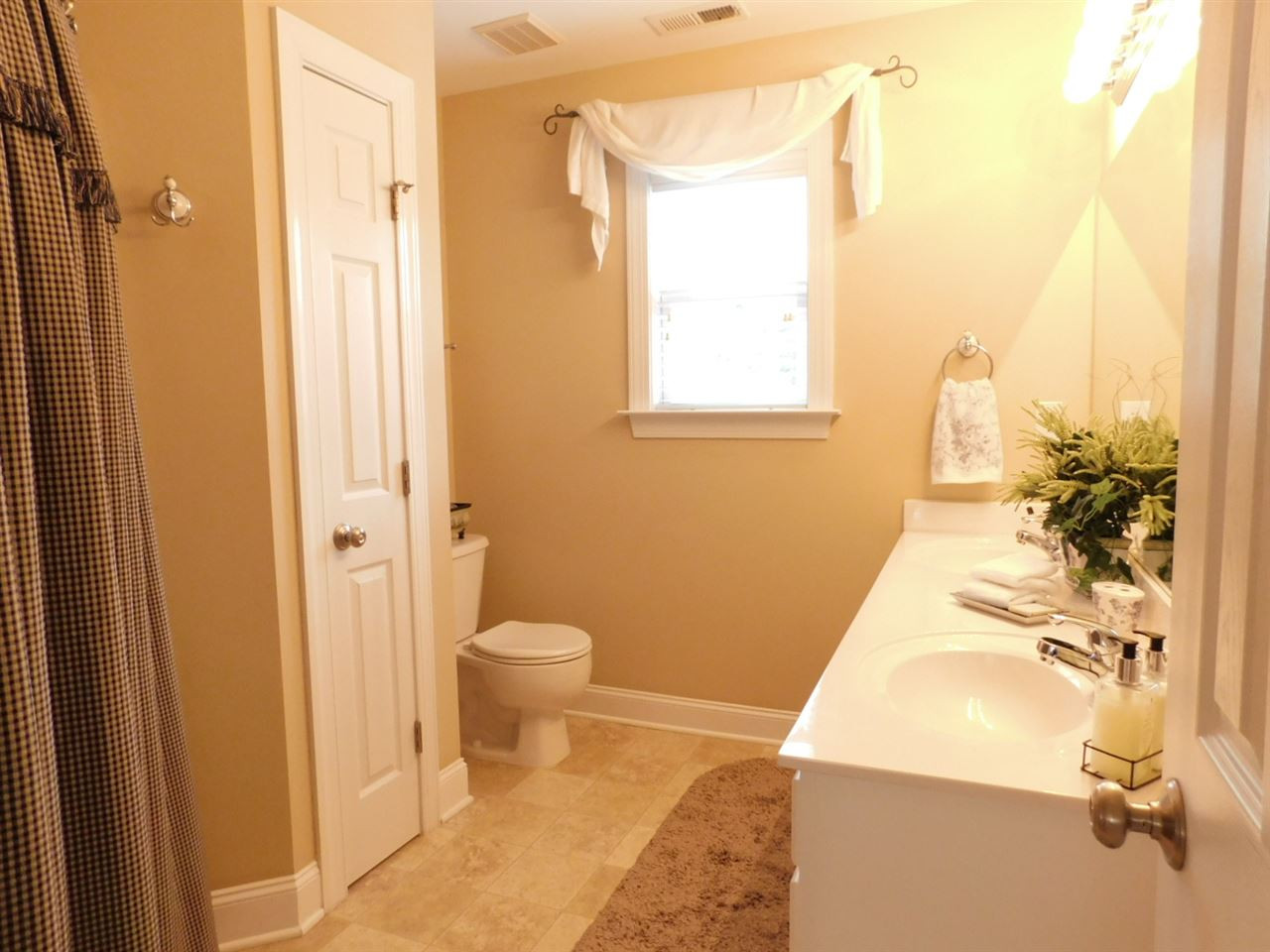 264 Jamison Drive Raleigh, NC 27610 - Photo 15 of 25 Guest Bath