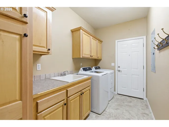 $729,000 | 11086 Southeast Rimrock Drive, Happy Valley, OR 97086