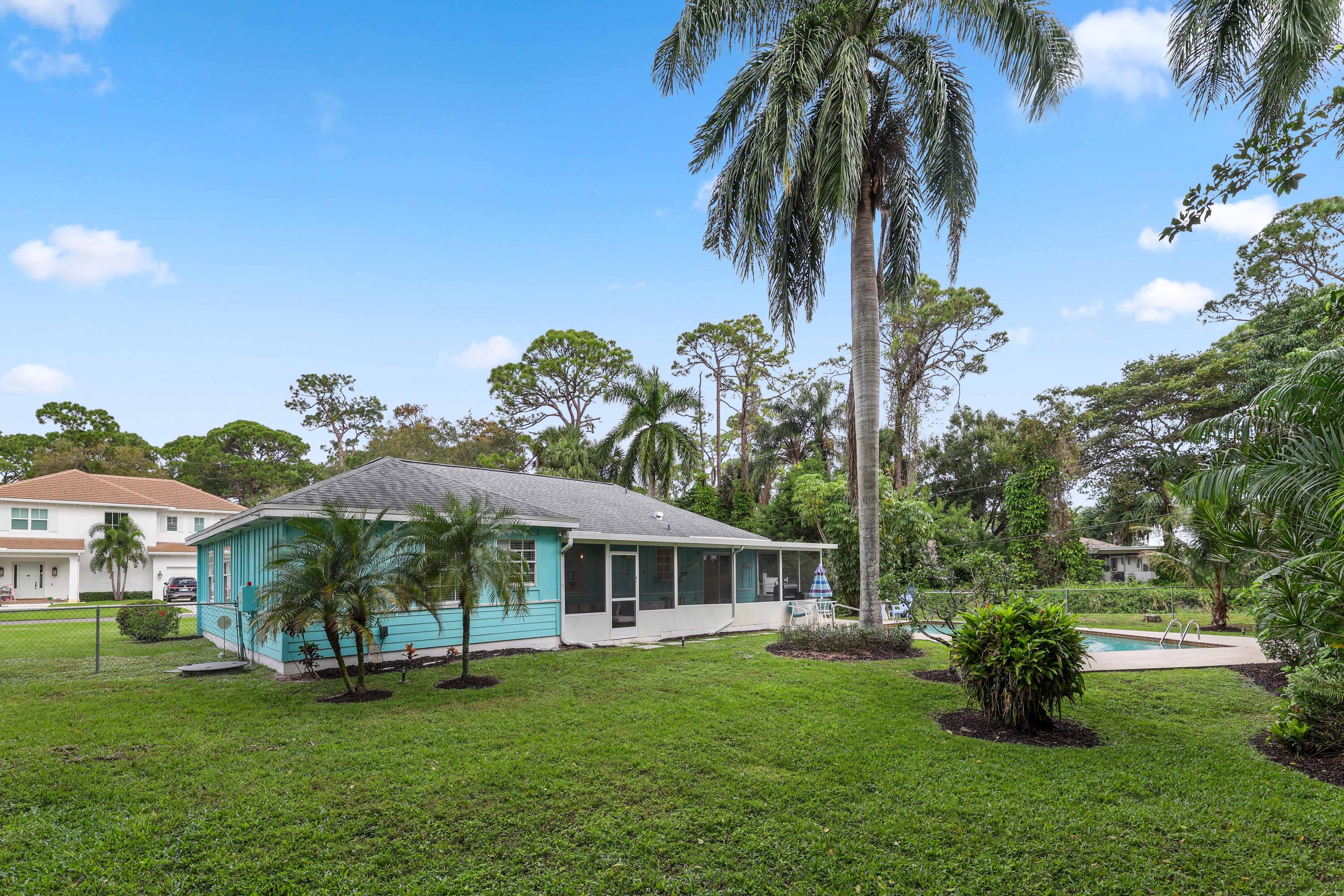 5554 Hibiscus Road Jupiter, FL 33458 - Photo 49 of 66 Backyard