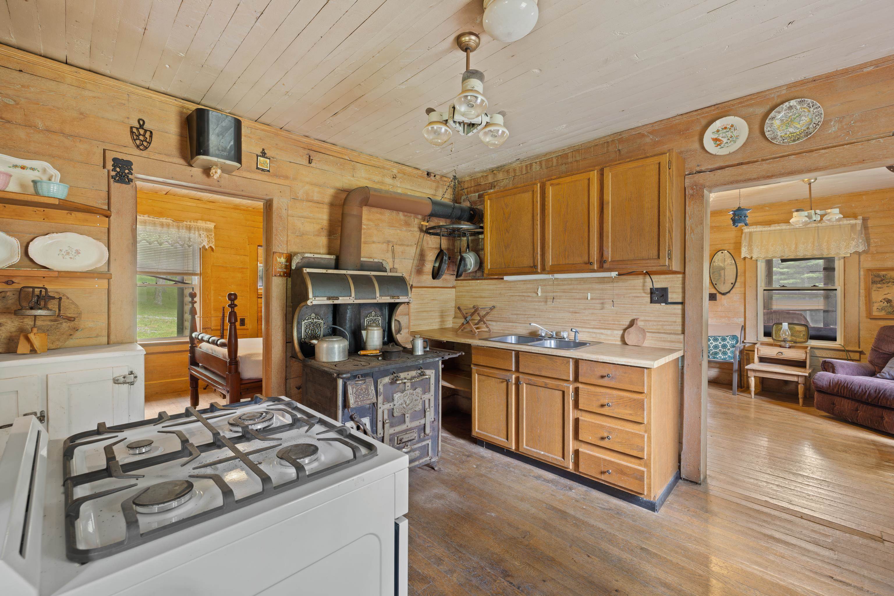 7382 Laurel Fork Road Blue Grass, VA 24413 - Photo 20 of 69 Gallery Image 20