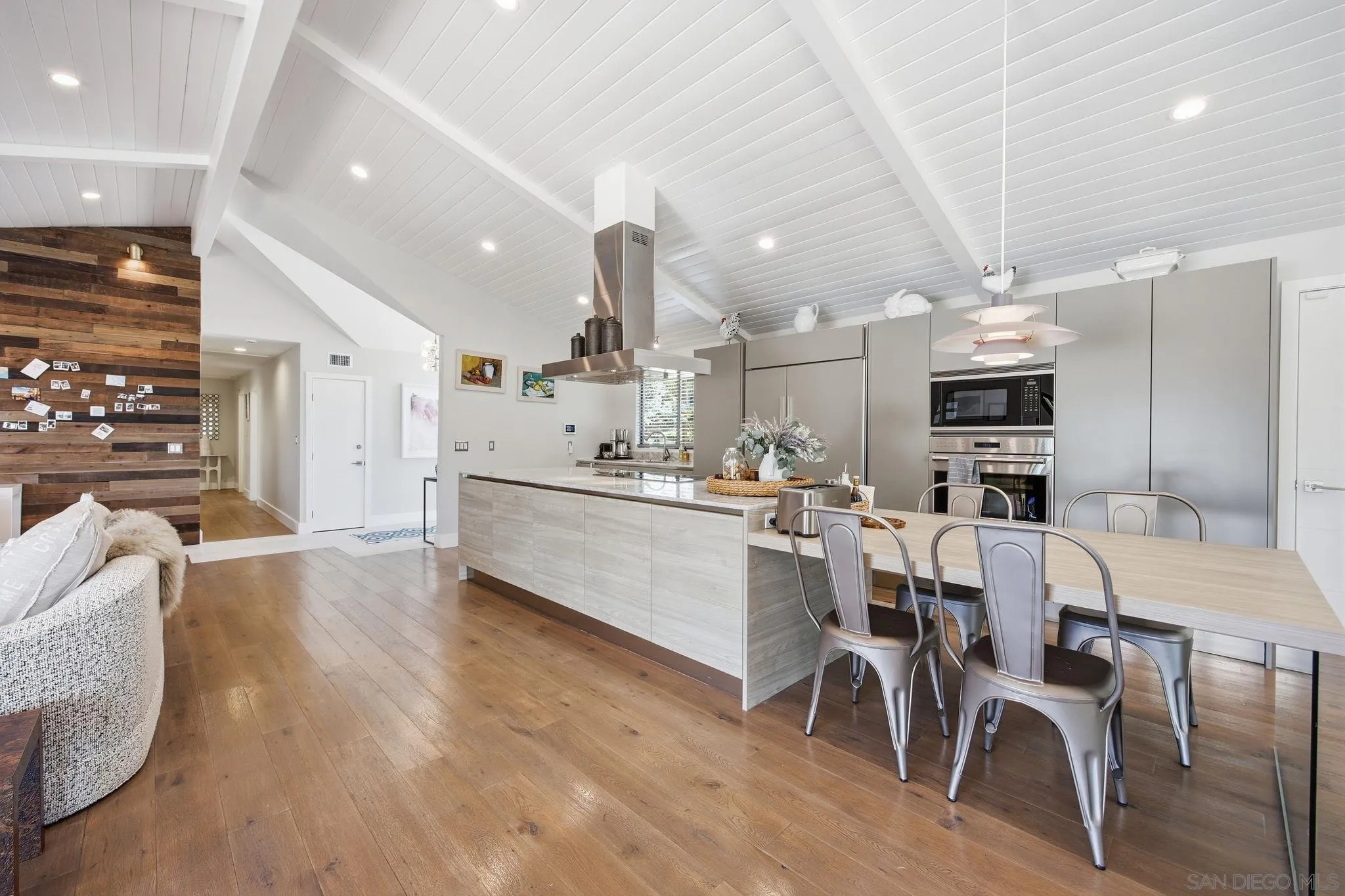 1402 Rodeo Drive La Jolla, CA 92037 - Photo 21 of 75 Gallery Image 21