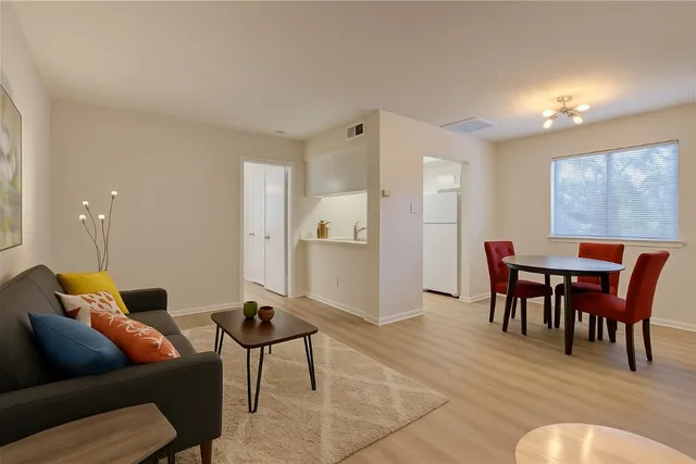 $795 | 9079 Jollyville Road, Unit 206, Austin, TX 78759