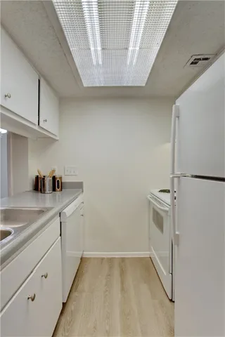 $795 | 9079 Jollyville Road, Unit 206, Austin, TX 78759