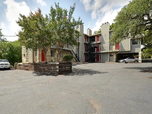 $795 | 9079 Jollyville Road, Unit 206, Austin, TX 78759