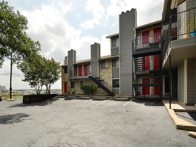 $795 | 9079 Jollyville Road, Unit 206, Austin, TX 78759