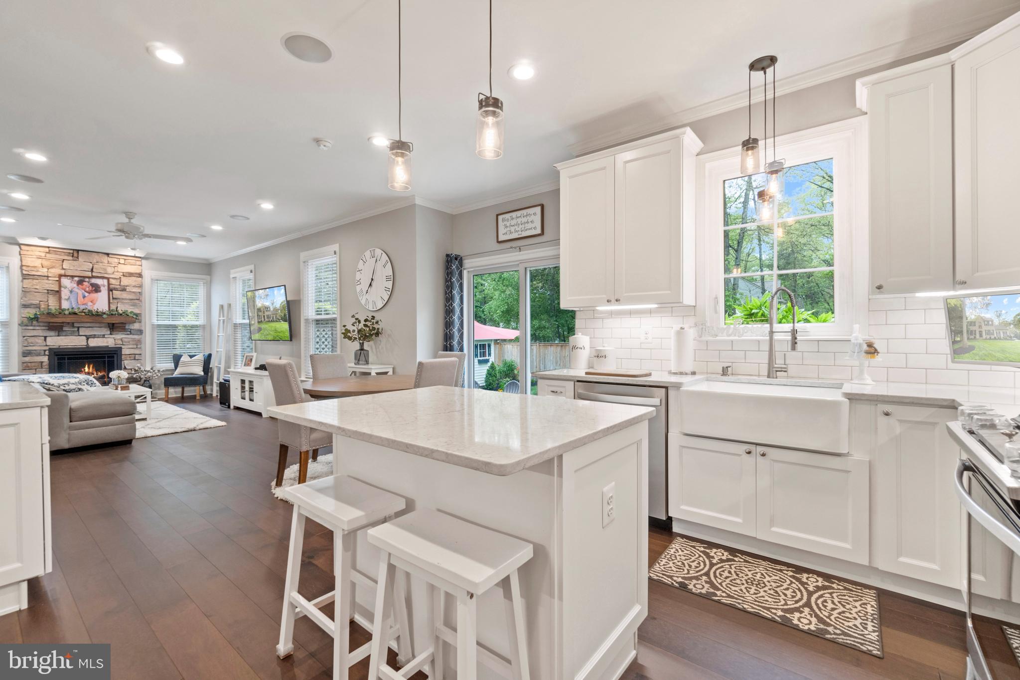 1357 Old Water Oak Point Road Pasadena, MD 21122 - Photo 6 of 50 Gallery Image 6