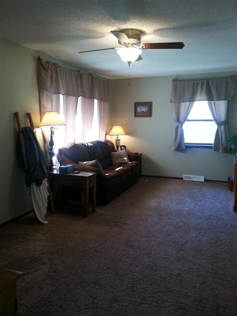 2340 Lafayette Terrace Clinton, IA 52732 - Photo 4 of 17