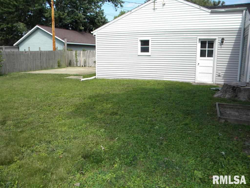313 Kaskaskia Road Marquette Heights, IL 61554 - Photo 4 of 12 Gallery Image 4