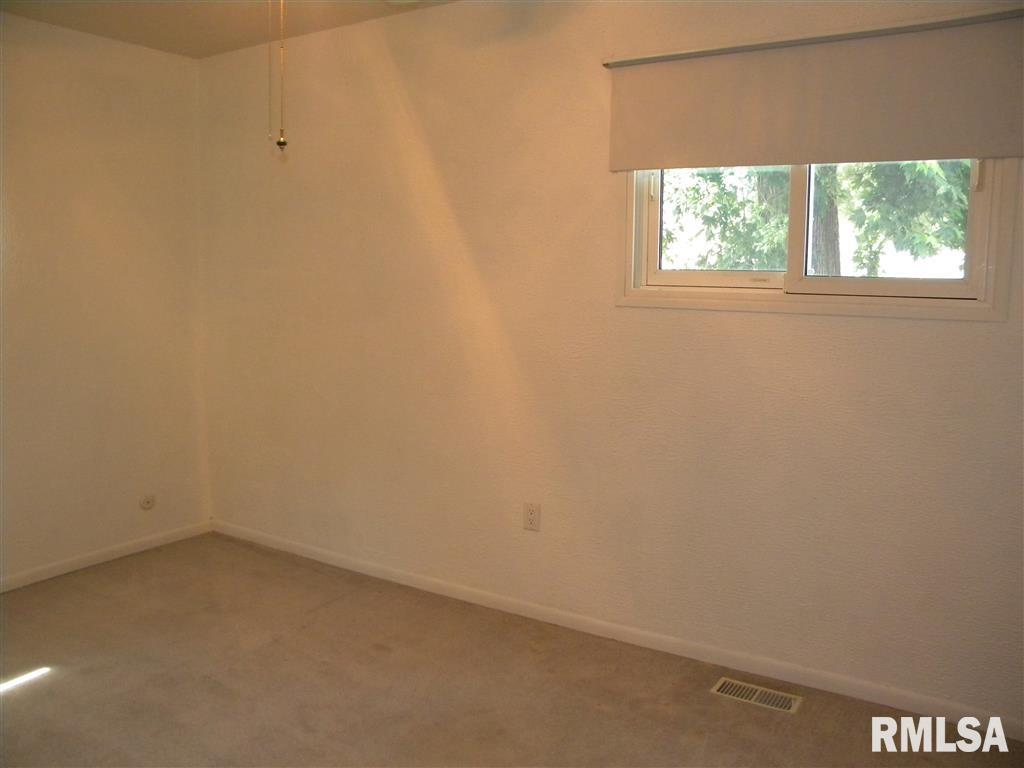 313 Kaskaskia Road Marquette Heights, IL 61554 - Photo 10 of 12 Gallery Image 10