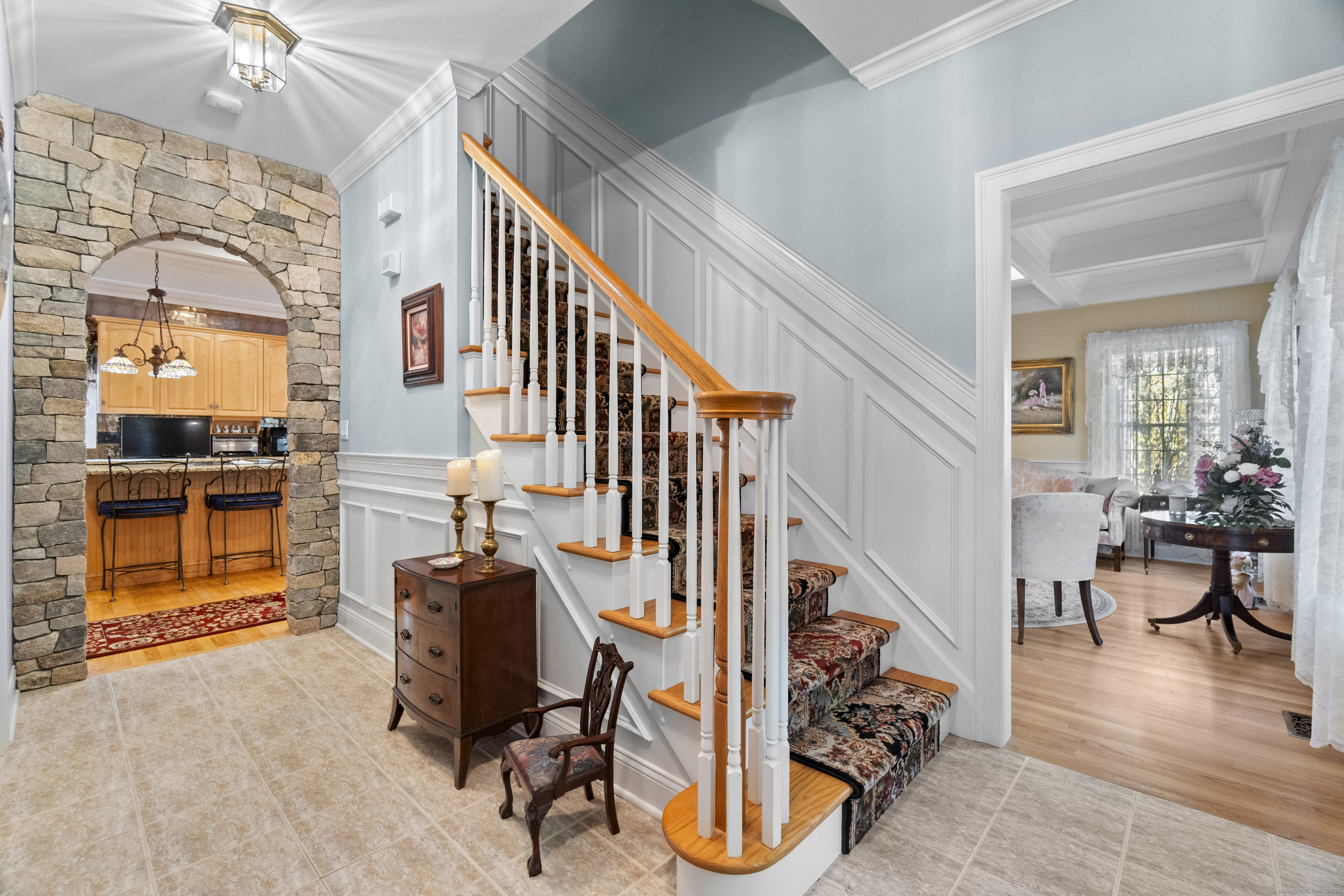 38 Sportsman Hill Road Madison, CT 06443 - Photo 20 of 40 Foyer