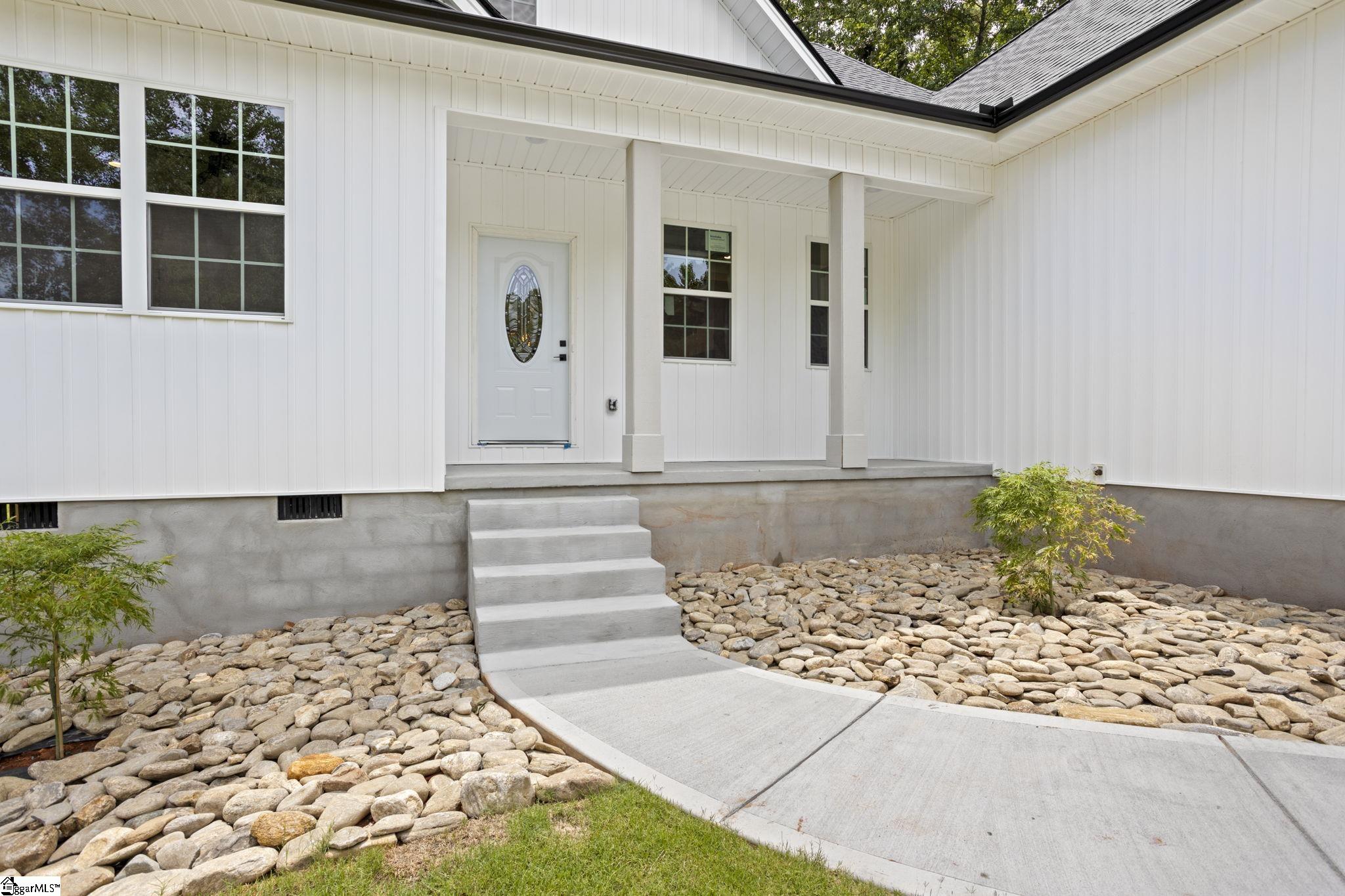 207 Eastview Drive Pickens, SC 29671 - Photo 6 of 32