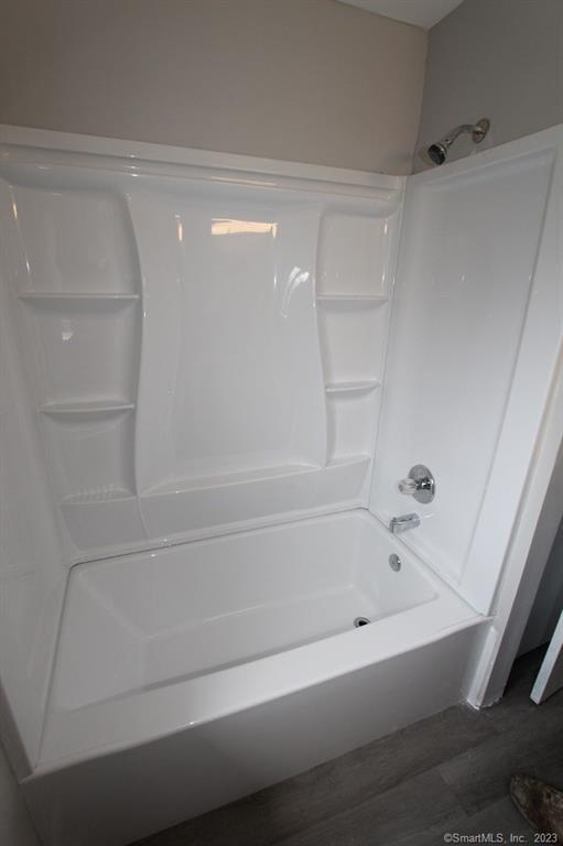 1400 Meriden Road, Unit 52 Waterbury, CT 06705 - Photo 15 of 21 Full Bath