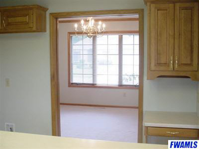 10833 Summer Chase Road Fort Wayne, IN 46818 - Photo 5 of 12