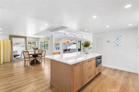 $927,000 | 8 Saratoga, Newport Beach, CA 92660