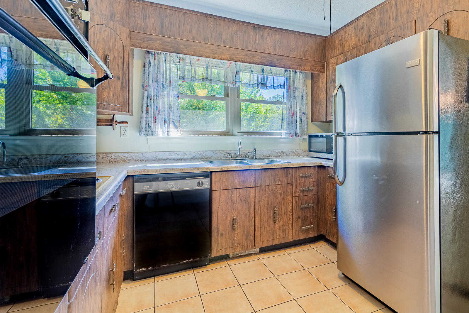 619 Lullwater Road Chattanooga, TN 37405 - Photo 25 of 47 619-Lullwater-Low-Res-Photos-19