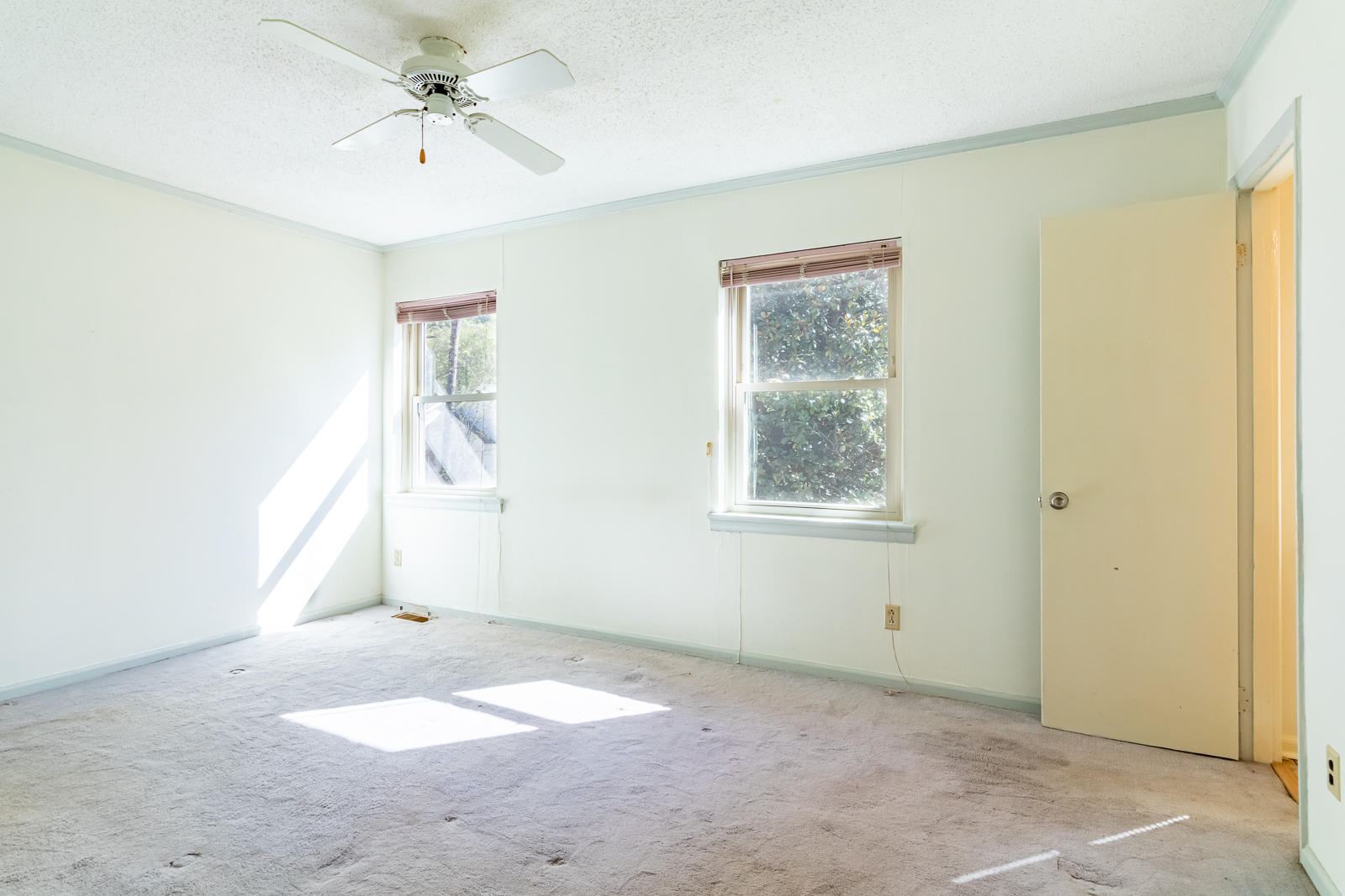 619 Lullwater Road Chattanooga, TN 37405 - Photo 33 of 47 619-Lullwater-Low-Res-Photos-27