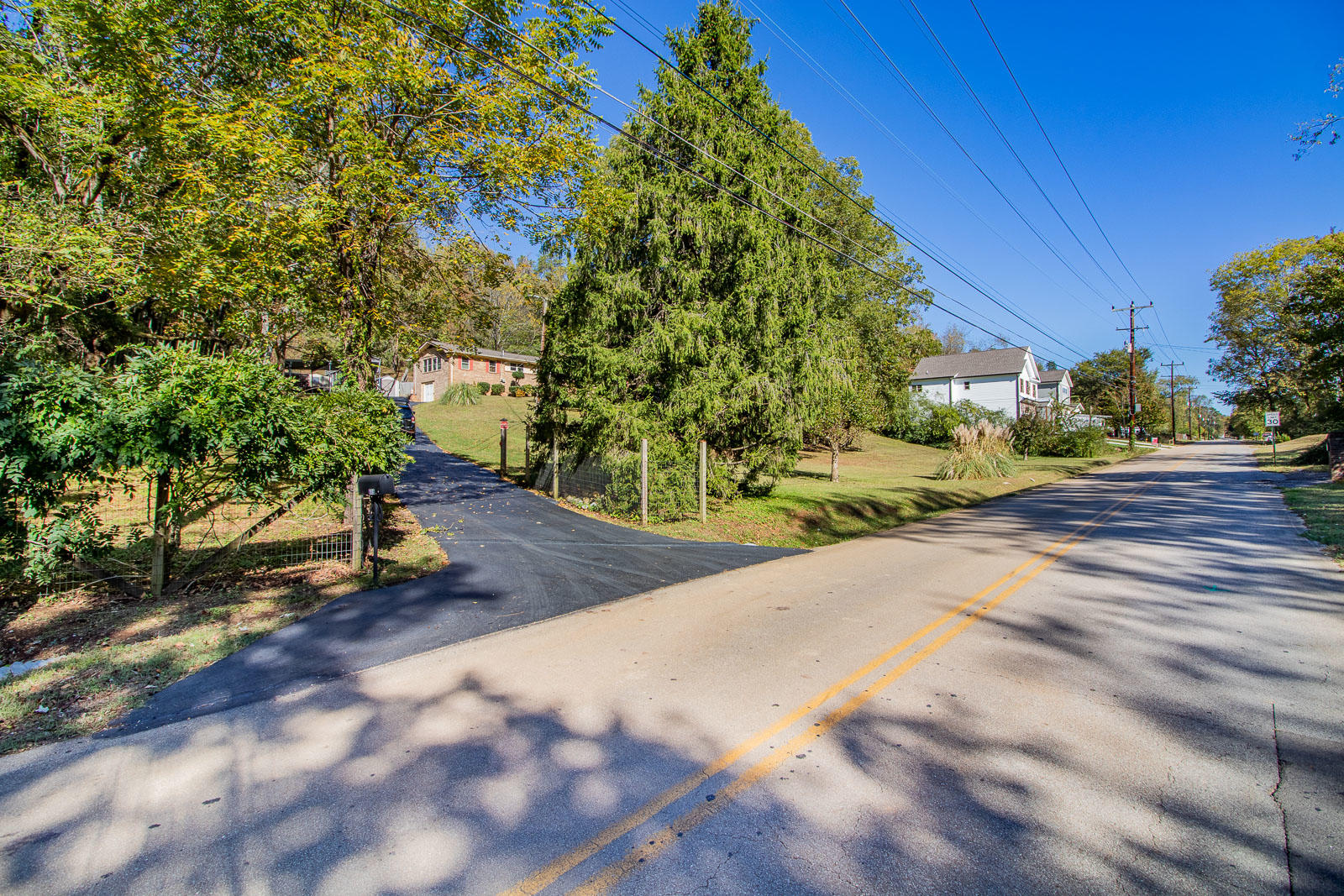 619 Lullwater Road Chattanooga, TN 37405 - Photo 9 of 47 619-Lullwater-Low-Res-Photos-1