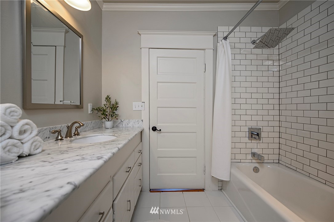 1421 North 48th Street Seattle, WA 98103 - Photo 17 of 24 Gallery Image 17