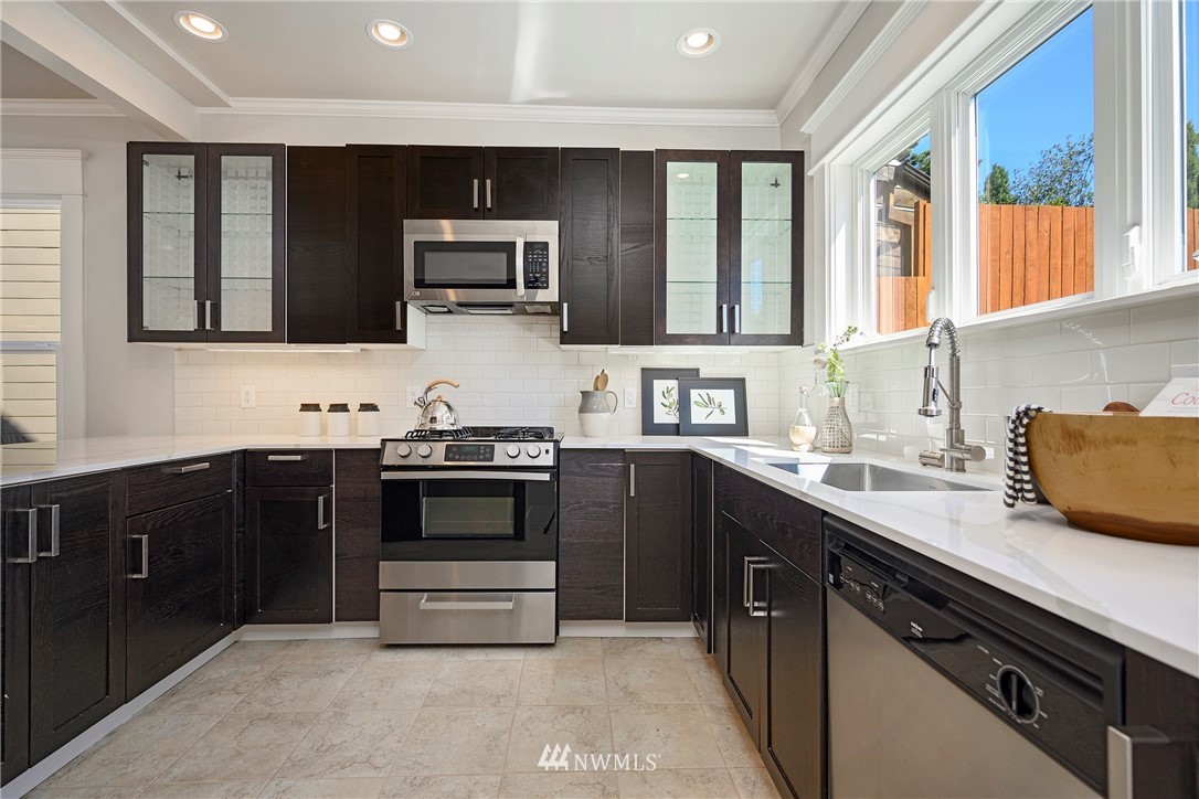 1421 North 48th Street Seattle, WA 98103 - Photo 9 of 24 Gallery Image 9