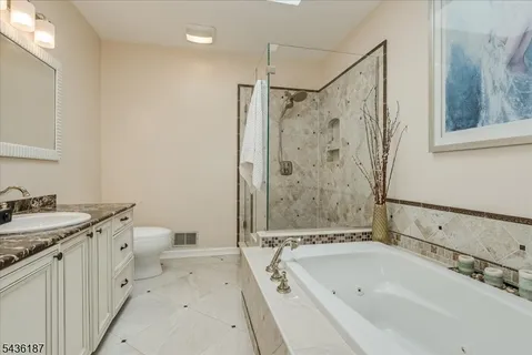 $785,000 | 35 Indian Run, Watchung, NJ 07069