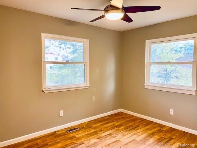 3866 Ellisia Road Commerce Township, MI 48382 - Photo 13 of 22 IMG_1885.jpg