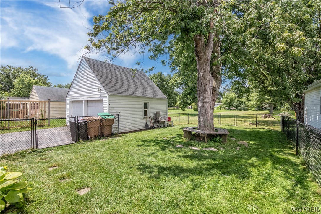 782 Beach Road Cheektowaga, NY 14225 - Photo 31 of 45