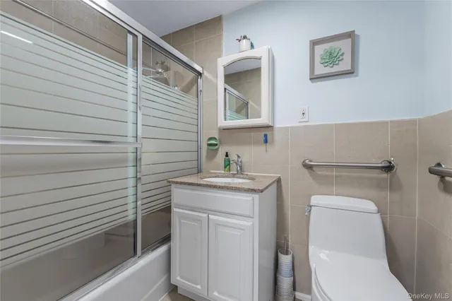 $668,000 | 35-06 Leavitt Street, Unit 3K | Flushing