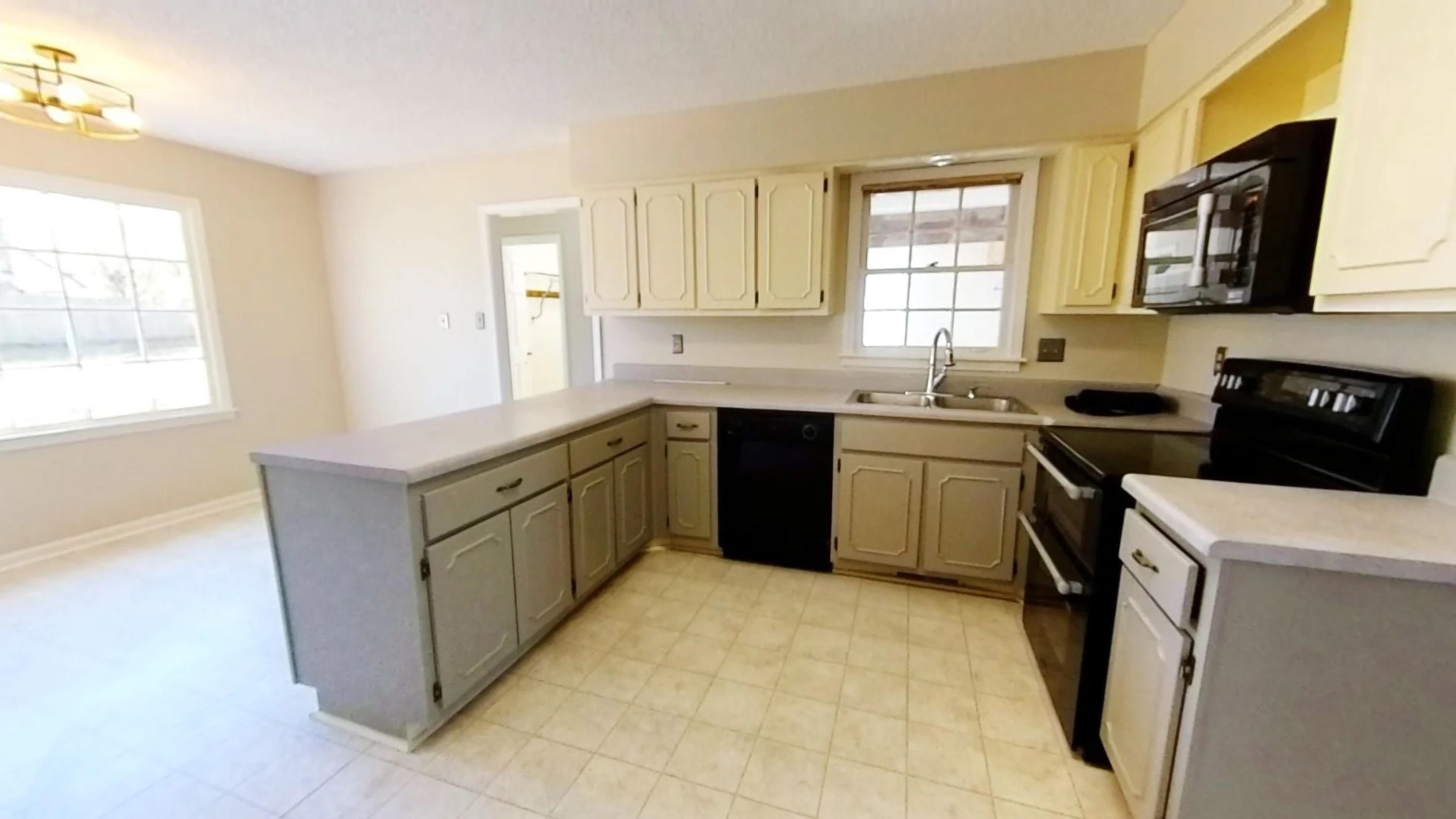 2066 Cordes Road Germantown, TN 38139 - Photo 3 of 36 Gallery Image 3